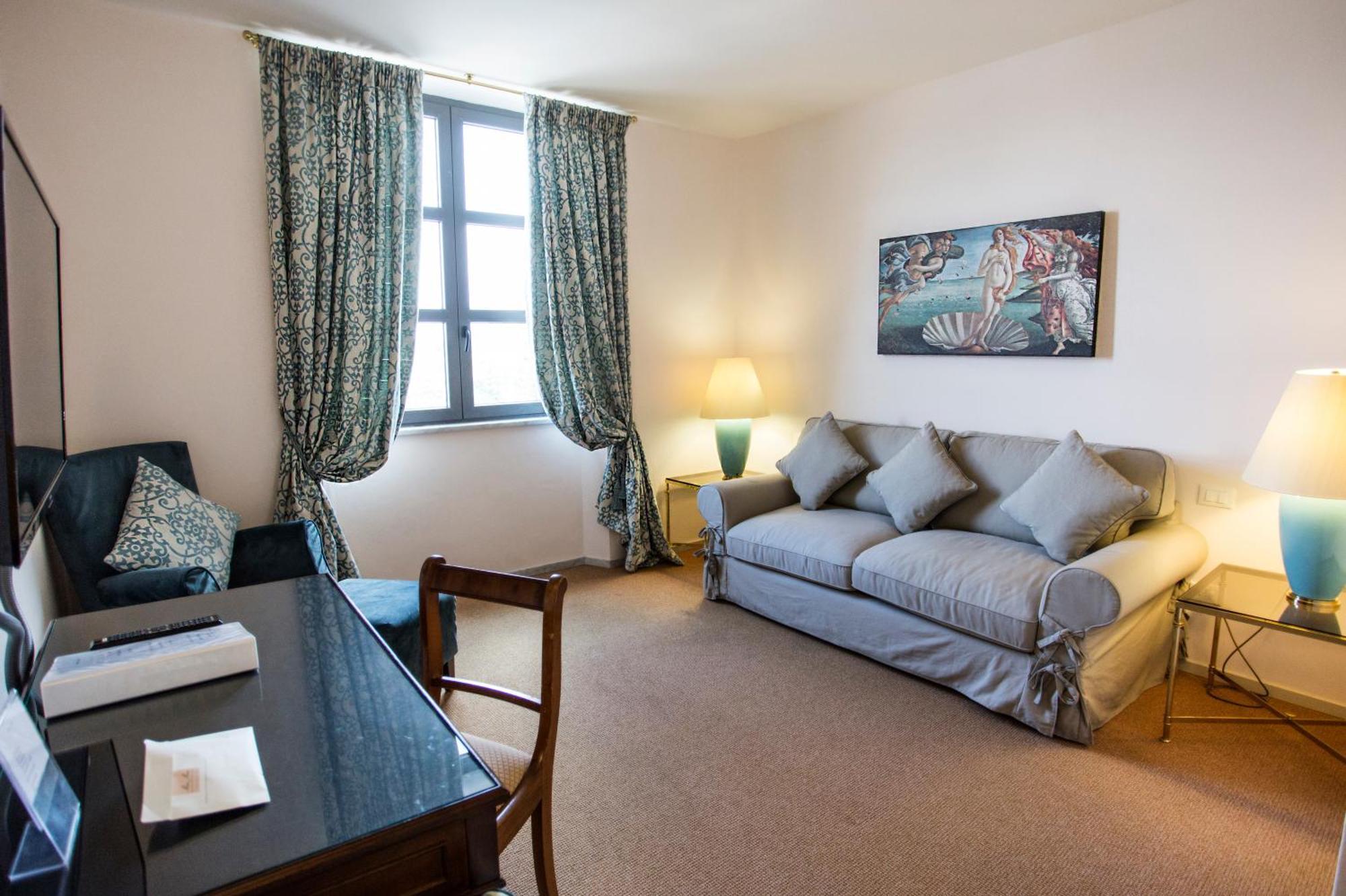Miramare Apartments&suites 3*