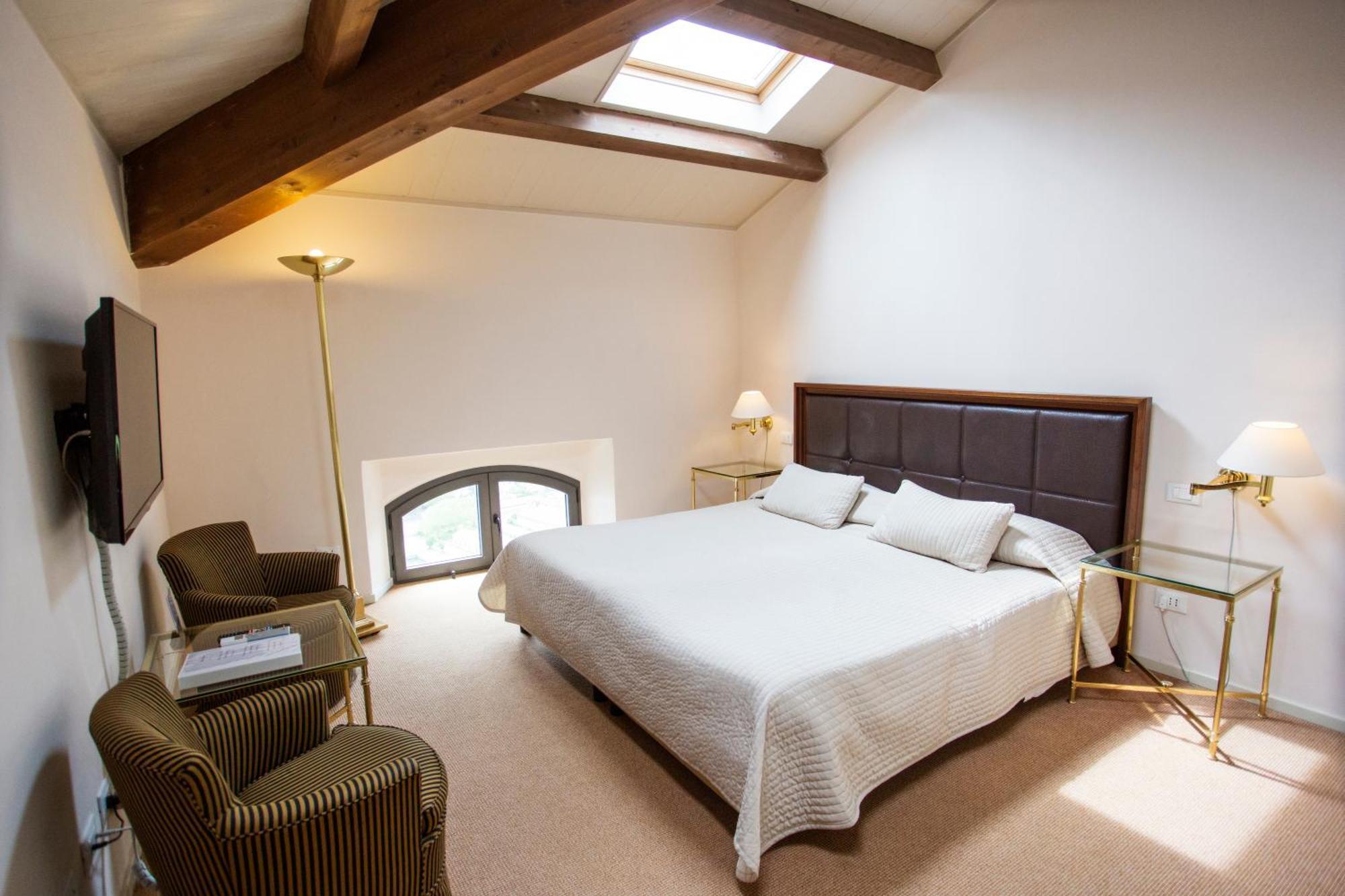 Miramare Apartments&suites La Spezia