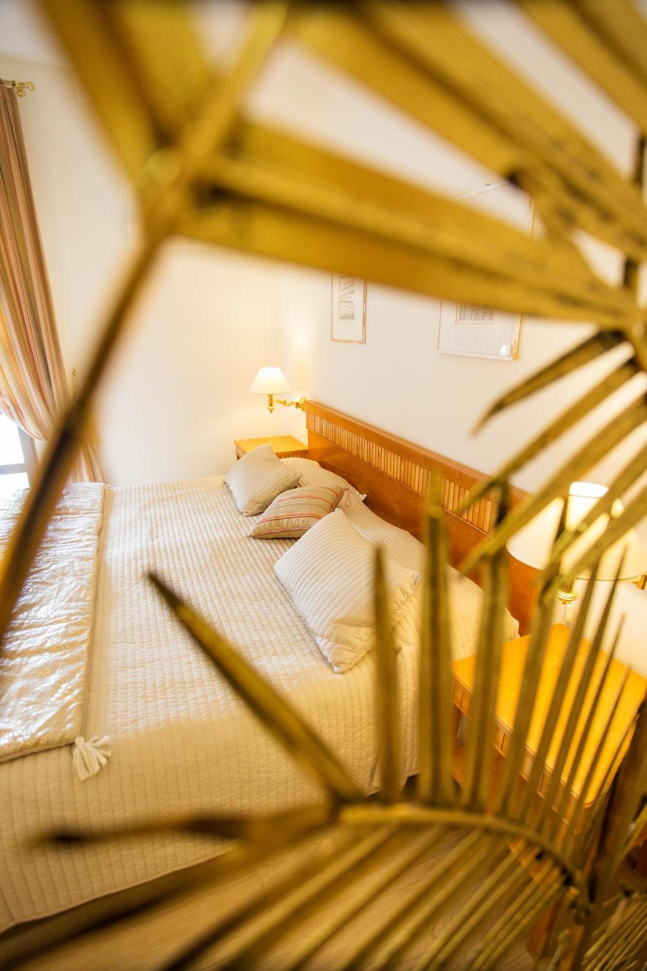 Aparthotel Miramare Apartments&suites La Spezia