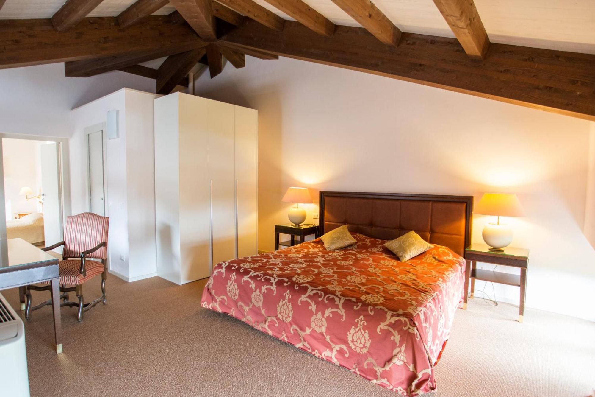 Miramare Apartments&suites