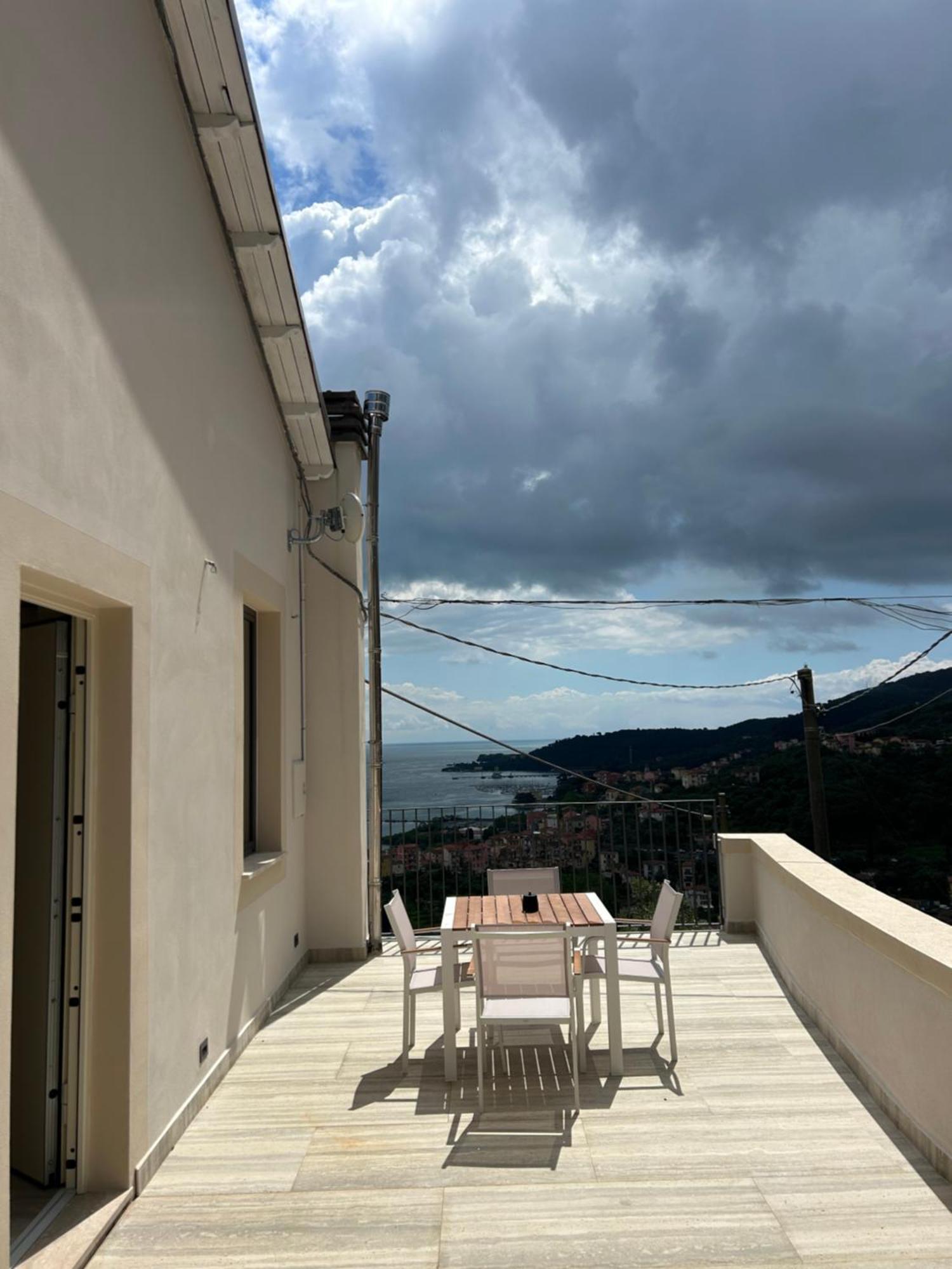 Aparthotel Miramare Apartments&suites La Spezia