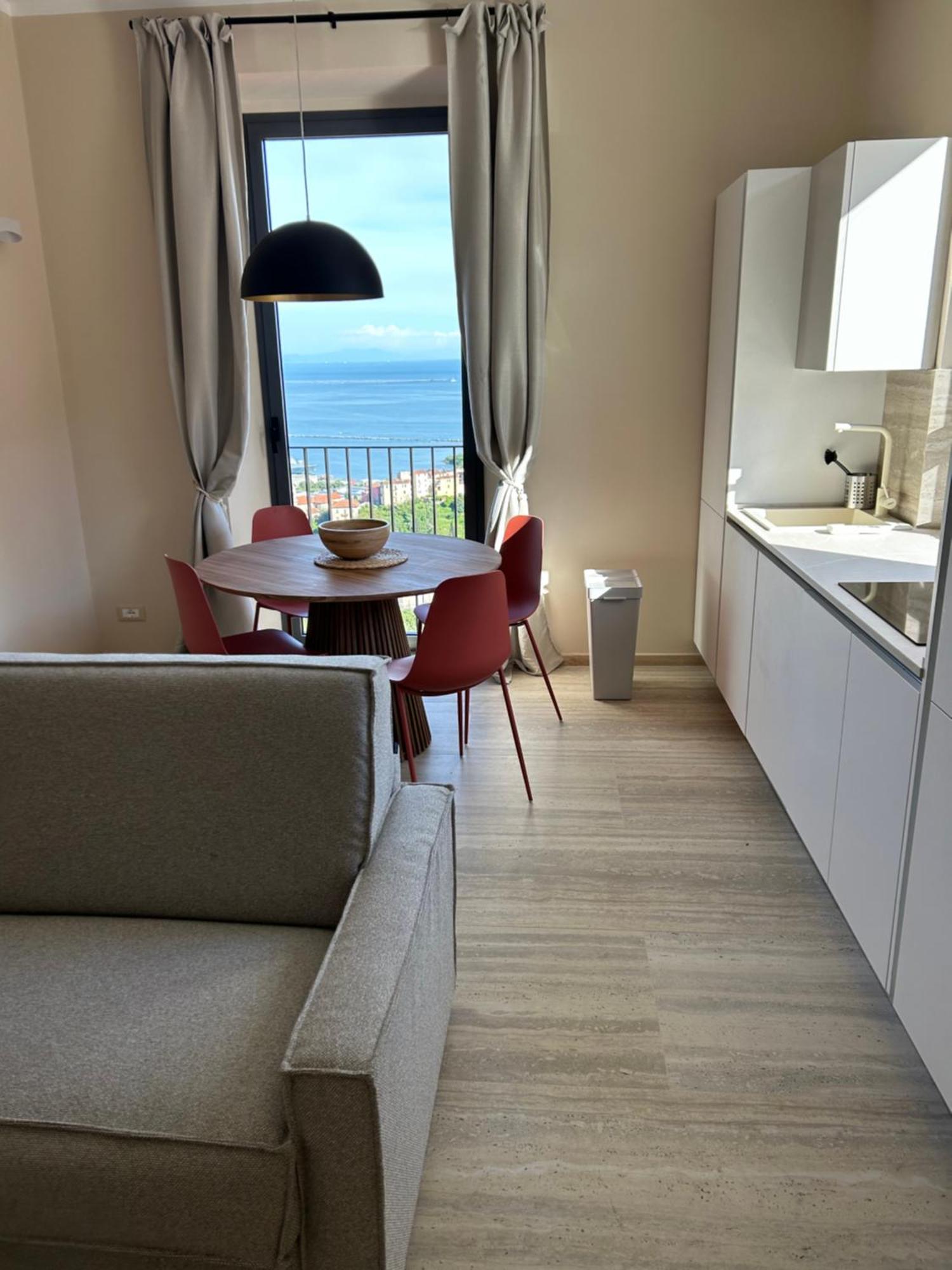 Miramare Apartments&suites Aparthotel 3*