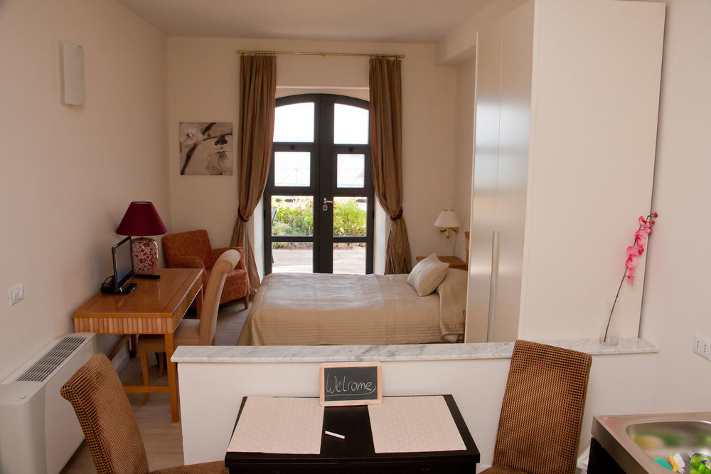 Miramare Apartments&suites